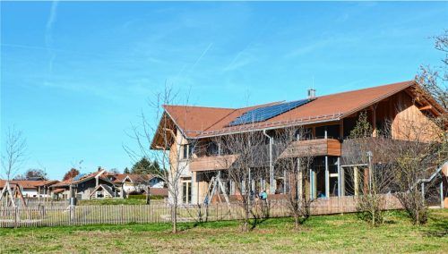 Der Kindergarten beherbergt aktuell zwei Gruppen. Der Bau wurde so geplant, dass eine Erweiterung um zwei Gruppen möglich ist. Foto Eder