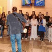 Kinder machen Musik für Kinder