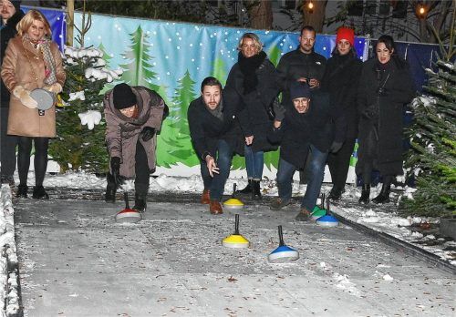 Die 352 Quadratmeter große Kunststoff-Eisbahn im Salingarten sorgte in der Vergangenheit für große Begeisterung. Heuer wird sie nicht aufgebaut. Foto Schlecker