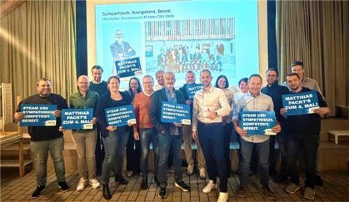 Die CSU-Kandidaten für den Gemeinderat: Georg Berndl junior, Kathrin Adelberger, Toni Prietz, Stefan Färber, Martin Baumann, Christiane Fischberger, Jakob Berger, Christoph Adler, Eberhard Nowak, Stefan Vöst, Thomas Breu, Michaela Wiederer, Markus Ganslmeier, Alexandra Fendler und Stefan Haas.Foto re
