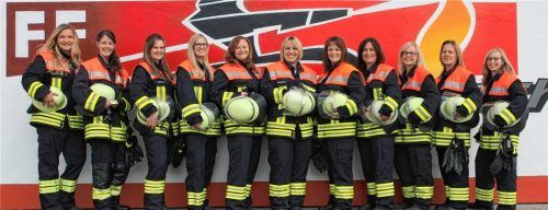 Die Feuerwehr Weidenbach war eine der ersten Wehren, in der sich überdurchschnittlich viele Frauen engagiert haben. Und das ist bis heute so geblieben. Das Bild zeigt die aktiven Frauen im Jahr 2017.