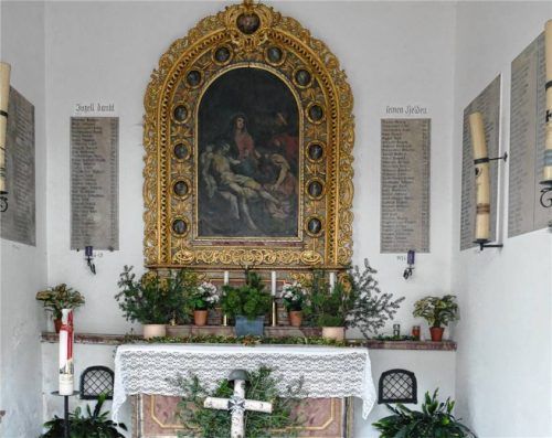 Die Kriegerkapelle an der Pfarrkirche St. Michael war in die Jahre gekommen und musste saniert werden. Foto Wegscheider
