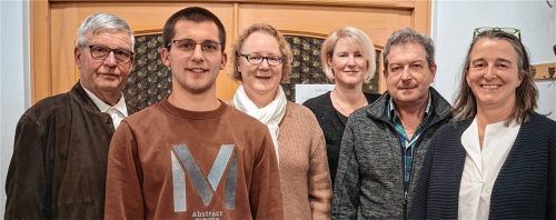 Die neue Führungscrew des ESV-Grafengars: (von links) Johann Bruckmaier, Fabian Bruckmaier, Monika Heindl, Monika Holzhammer, Hans Knollhuber und die neue Kassenwartin Daniela Estermann. Foto gerstner
