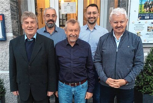 Die neue Vorstandschaft der KSK Neumarkt-St. Veit: (von links) Lothar Eberl, Ulrich Geltinger, Ludwig Spirkl, Michael Kulhanek mit Bürgermeister Erwin Baumgartner. Foto jaensch