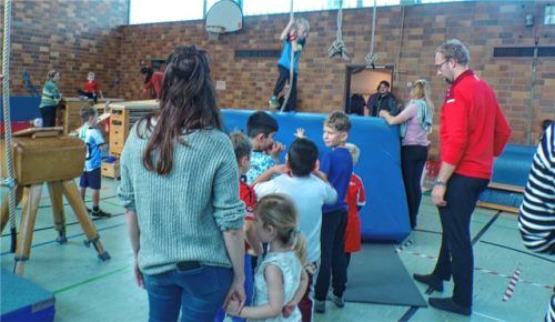 Die RSV-Turnhalle wurde wieder in einen Indoor-Spielplatz verwandelt. Foto rath