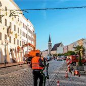 In der Weihnachtszeit leuchtet der Stadtplatz