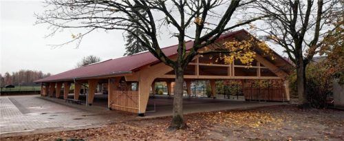 Die Stockschützen des ESC Mühldorf-Mößling haben jetzt ihre fünf Stockbahnen überdacht und können bei jedem Wetter trainieren oder spielen. Foto becker