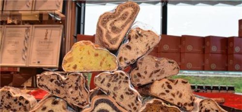 Die Stollen sind nicht nur optisch eine Augenweide, sondern schmecken auch ganz hervorragend.