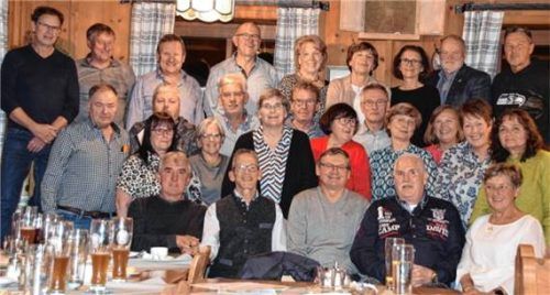 Die Teilnehmer des Klassentreffens des Geburtsjahrgangs 1960/1961 in Sterneck. Foto  Geiselhart