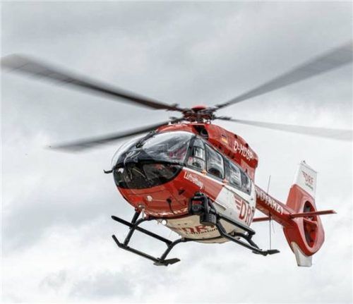 Ein Rettungshubschrauber brachte den Mann mit schweren Verletzungen in eine Klinik. (Symbolbild) Foto dpa
