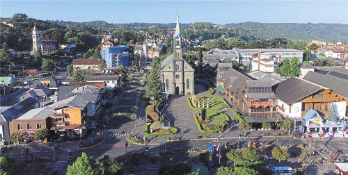Ein Stück Bayern: Gramado liegt im brasilianischen Mittelgebirge „Serra Gaúcha“ und punktet mit Alpenflair.