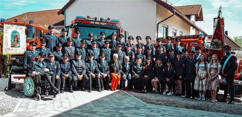 Im Juni des vergangenen Jahres wurden die Einweihung des Feuerwehrhauses und die Weihe des neuen Feuerwehrautos groß gefeiert.