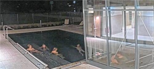 Im neuen Badepark Inzell vergnügten sich mehrere Personen nachts im Außenbereich – bestens eingefangen von den Überwachungskameras Foto Gemeinde Inzell