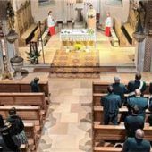 Trachtler gedenken mit Hubertusmesse