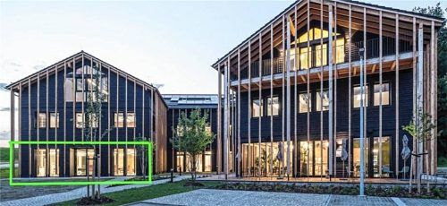 In diesem modernen Bürogebäude soll das Fitnessstudio entstehen. Foto Rasch