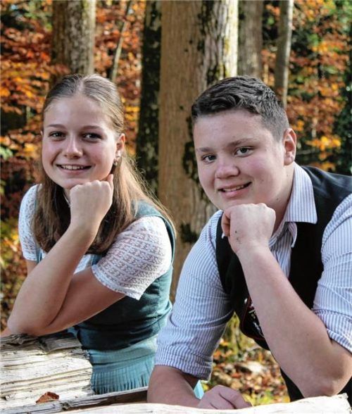 Julia Seidl und Marinus Neumeyer freuen sich auf die Faschingssaison. Foto Czerny