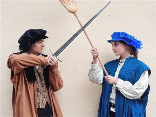 Kaiser Maximilian (gespielt von Johannes Dachauer) kämpft erbittert mit Hans von Pienzenau (Emma Unterberger) um die Festung Kufstein.Foto re