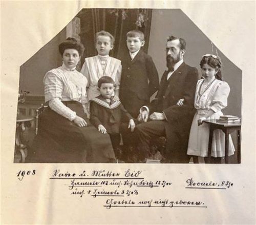 Ludwig Eid im Kreis seiner Familie um 1908. Thomae