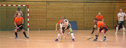 Mit Sieg und Niederlage sind die Rosenheimer Herren in die Hallensaison gestartet.Foto re