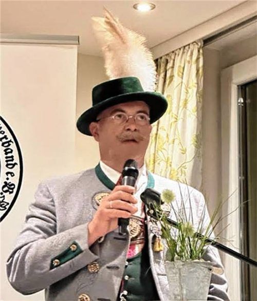 Pankraz Perfler bei seinem Bericht. Foto Bonnetsmüller