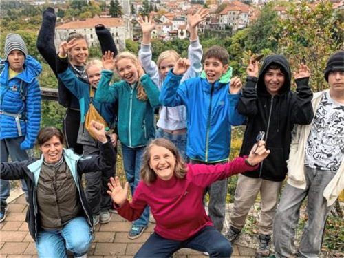 Schüler und Lehrkräfte hatten sichtlich Freude. Foto RE