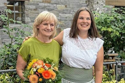 Spitzenkandidatin Anna Rutz (links) und Cornelia Lentner, Sprecherin des Ortsverbands der Grünen.Foto Grüne Rosenheim