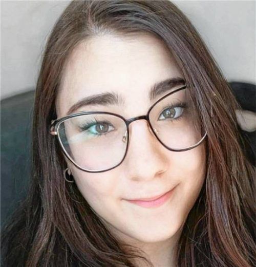 Tamara Davtyan (32) aus Darmstadt kommt seit 2021 einmal im Jahr in die Schön-Klinik nach Vogtareuth. Foto privat