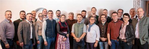 Über eine „tatkräftige und vielfältige Liste“ freuen sich die Überparteilichen Wähler Bad Feilnbach.Foto  ÜW Bad Feilnbach
