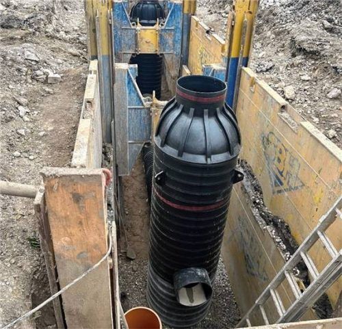 Verbaut: So sieht ein Ölabscheider aus. Foto Gemeinde Bernau