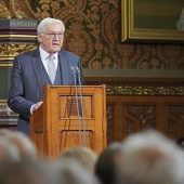 Im Parlament zitiert Steinmeier Oasis