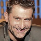 Reiche höher besteuern