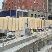 Hier zersägen sie den Hauptbahnhof!