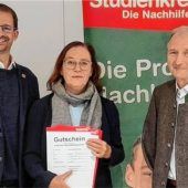 Nachhilfegutscheine gespendet