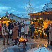 Maitenbether Christkindlmarkt auf dem Rathausplatz