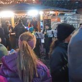 Adventsmarkt auf dem Rottauer Kirchplatz