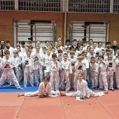 Erfolgreiche Gürtelprüfung der Taekwondoka des TSV