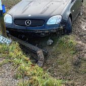 Unfall auf nasser Straße