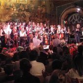 Gesang und Rhythmen stimmen auf Weihnachten ein