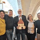 Stadtrat feiert Weihnachten und rätselt