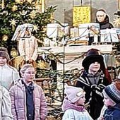 Kinder aus aller Welt folgen dem Stern