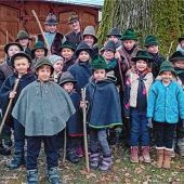 Klöpfelkinder fleißig in Greimharting unterwegs