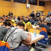 100 Feuerwehrler absolvieren in Amerang Wissenstest
