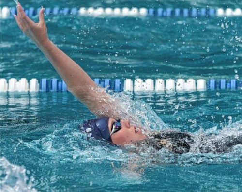 Alisha Sanderlin ist oberbayerische Meisterin über 100 Meter Freistil auf der Kurzbahn.Foto TSV 1860 Rosenheim