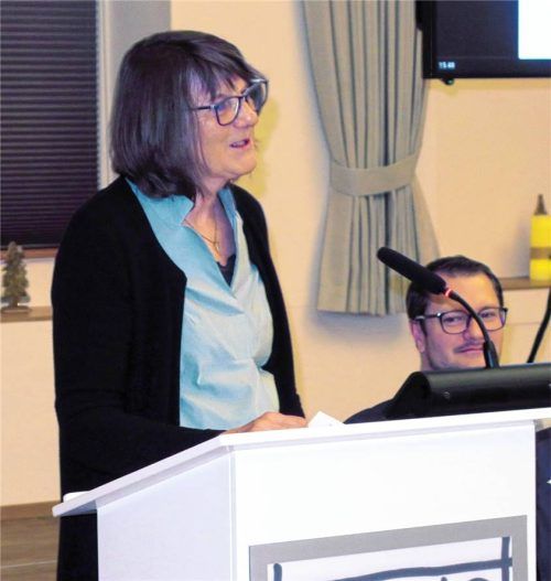 Anneliese Weißbrich berichtete über die Aktivitäten in der Seniorenarbeit. Foto Baumann