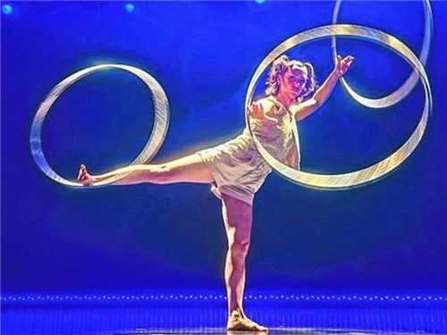 Artisten und Künstler aus aller Welt versprechen ein buntes Programm. Fotos Traumfabrik