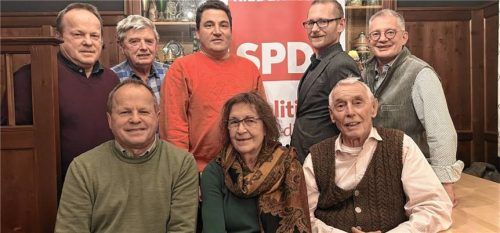 Auch in Riedering sieht die SPD noch einigen Handlungsbedarf für die Zukunft: (vorne, von links) Karl Rothmayer, Ursula Fleischmann und Karl Scheuring sowie (hinten, von links) Herbert Rothmayer, Bernhard Meier, Matthias Dangl, Florian Grill und Franz Krutzenbichler. Foto re