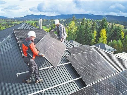 Auf Strom aus Sonnenkraft zu setzen, lohnt sich auch weiterhin. Foto AdobeStock_Anatoliy_gleb