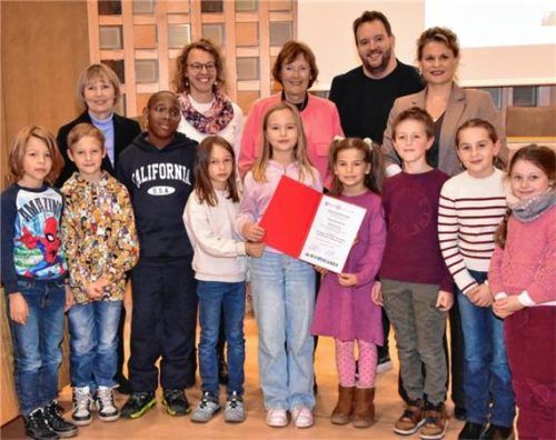 Ausgezeichnet wurden unter anderem die Schüler der Klassen 2a und 2b der Grundschule Halfing.Foto Schlecker