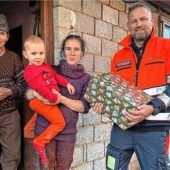 Weihnachtspaket wird Glücksbringer
