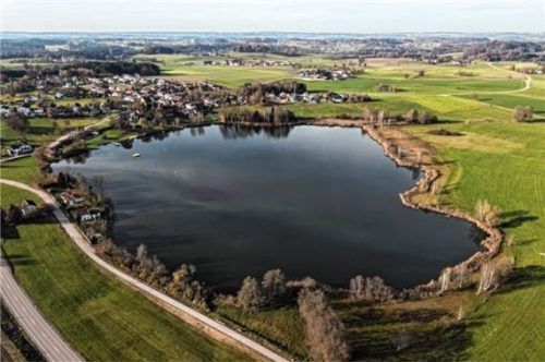 Das Landschaftsschutzgebiet „Penzinger See“ in der Gemeinde Babensham ist um sieben Hektar größer geworden. Foto landratsamt Rosenheim